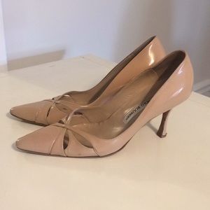Manolo Blahnik Nude Patent heels
